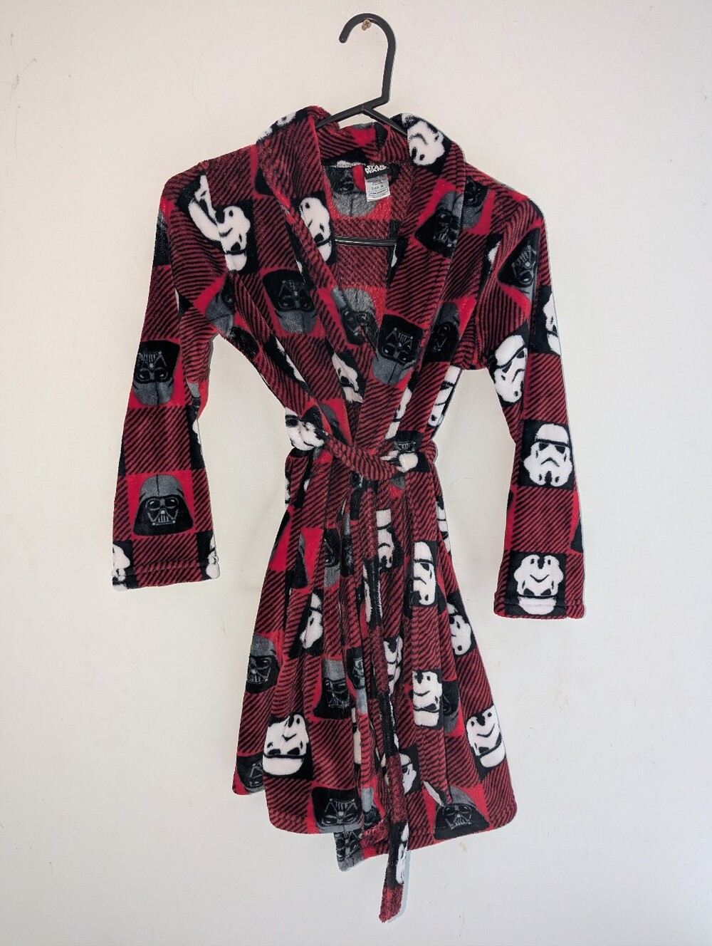 STAR WARS Boy's Long Sleeve Plush Polyester Bathrobe - Size M